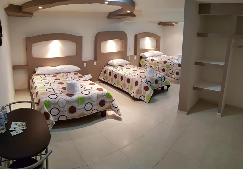 Hotel Caudillos Inn Emiliano Zapata  Dış mekan fotoğraf